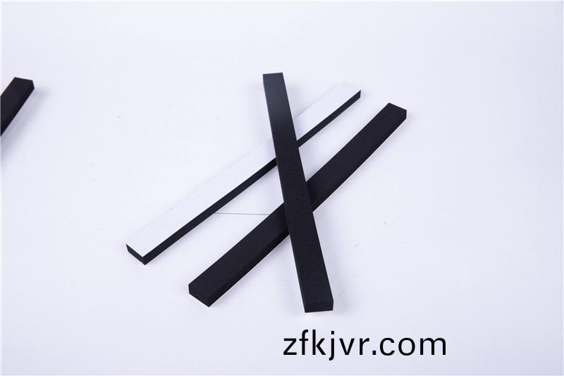 CR減(jian)震(zhen)保溫條